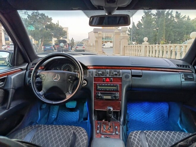 Mercedes E 270 2000, 337,010 km - 2.7 l - Bakı