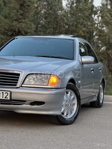 Mercedes C 220 1999, 347,800 km - 2.2 l - Saatlı