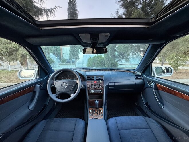 Mercedes C 220 1999, 347,800 km - 2.2 l - Saatlı