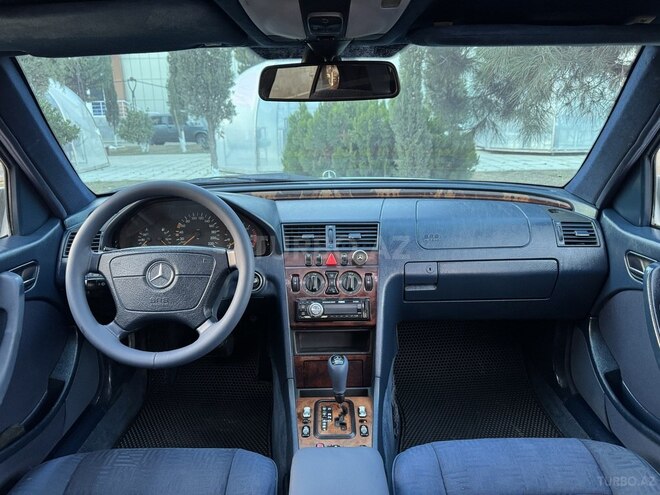 Mercedes C 220 1999, 347,800 km - 2.2 l - Saatlı