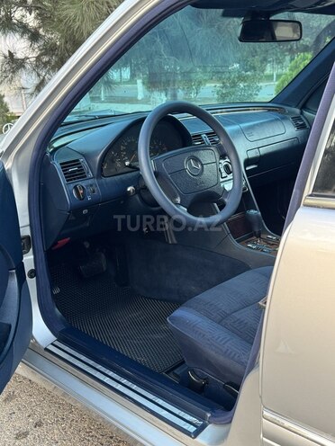Mercedes C 220 1999, 347,800 km - 2.2 l - Saatlı