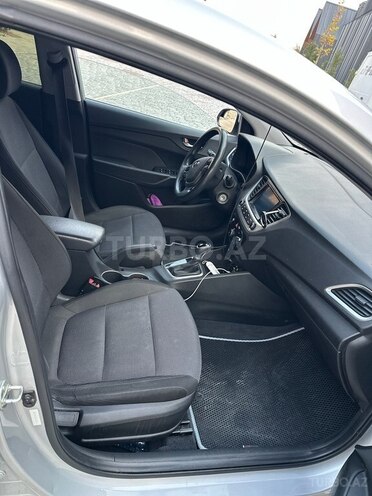 Hyundai Accent 2018, 173,165 km - 1.6 л - Bakı