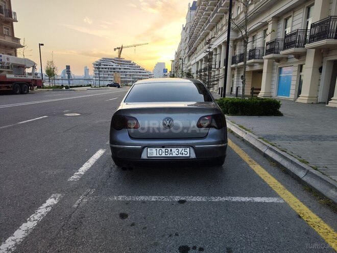 Volkswagen Passat 2006, 296,100 km - 2.0 л - Bakı