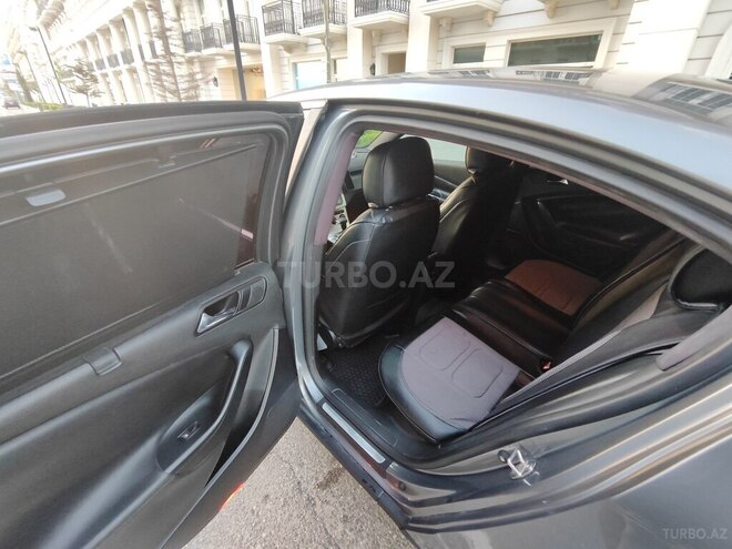 Volkswagen Passat 2006, 296,100 km - 2.0 л - Bakı