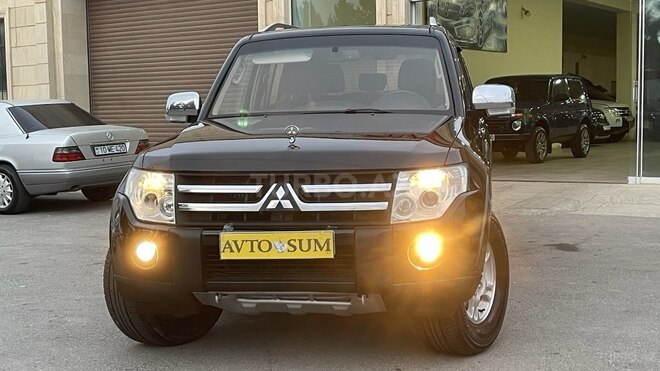 Mitsubishi Pajero-5