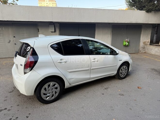 Toyota Prius C 2016, 305,775 km - 1.5 l - Bakı