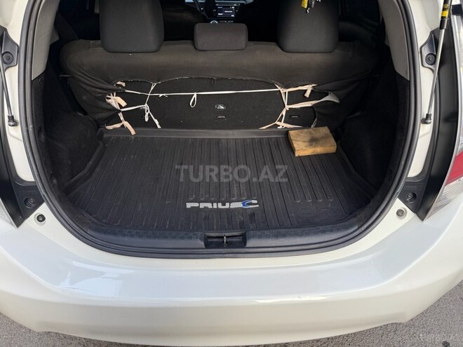Toyota Prius C 2016, 305,775 km - 1.5 l - Bakı