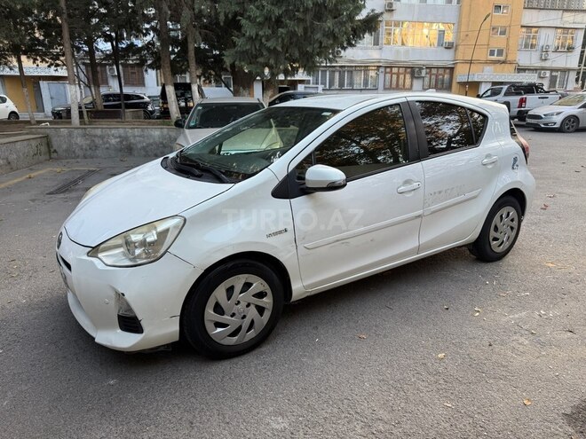 Toyota Prius C 2016, 305,775 km - 1.5 l - Bakı