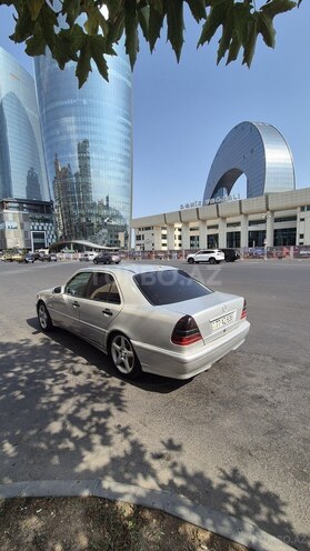 Mercedes C 220 2000, 480,000 km - 2.2 l - Astara