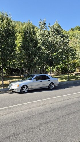 Mercedes C 220 2000, 480,000 km - 2.2 l - Astara