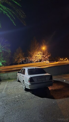 Mercedes C 220 2000, 480,000 km - 2.2 l - Astara