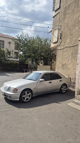 Mercedes C 220 2000, 480,000 km - 2.2 l - Astara
