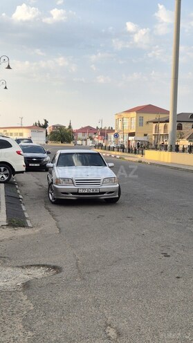 Mercedes C 220 2000, 480,000 km - 2.2 l - Astara