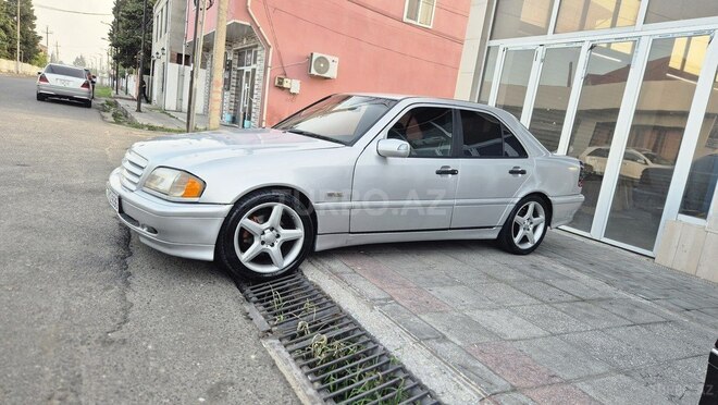 Mercedes C 220 2000, 480,000 km - 2.2 l - Astara