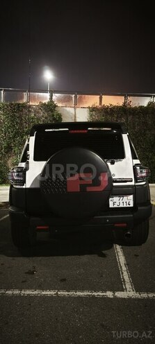 Toyota FJ Cruiser-5