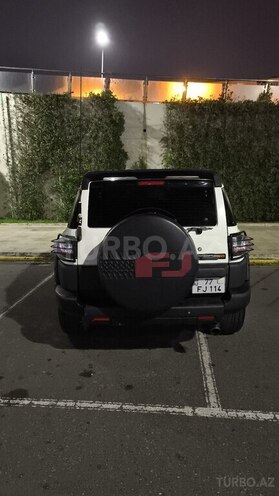 Toyota FJ Cruiser-11