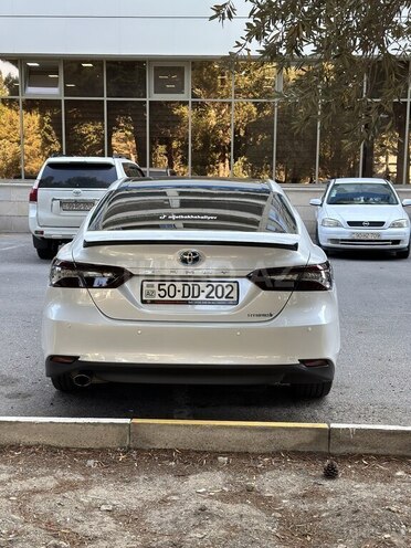 Toyota Camry-5