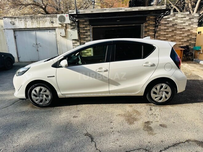 Toyota Aqua 2021, 39,500 km - 1.5 l - Bakı