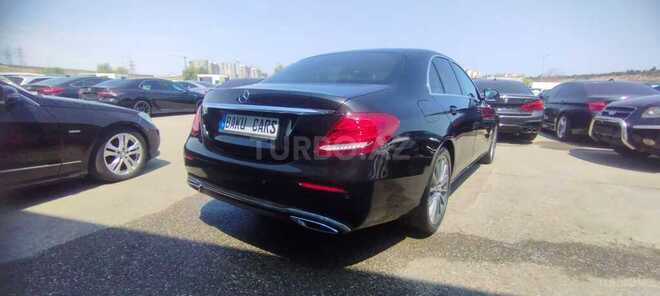 Mercedes E 220 d-6