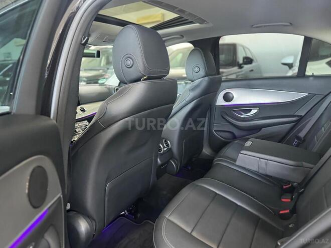 Mercedes E 220 d-12