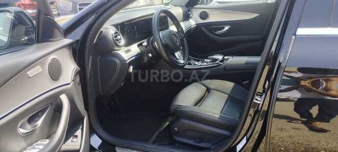 Mercedes E 220 d-11