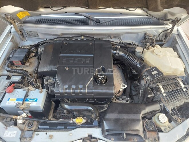 Mitsubishi Pajero io 2001, 355,000 km - 2.0 l - Bakı