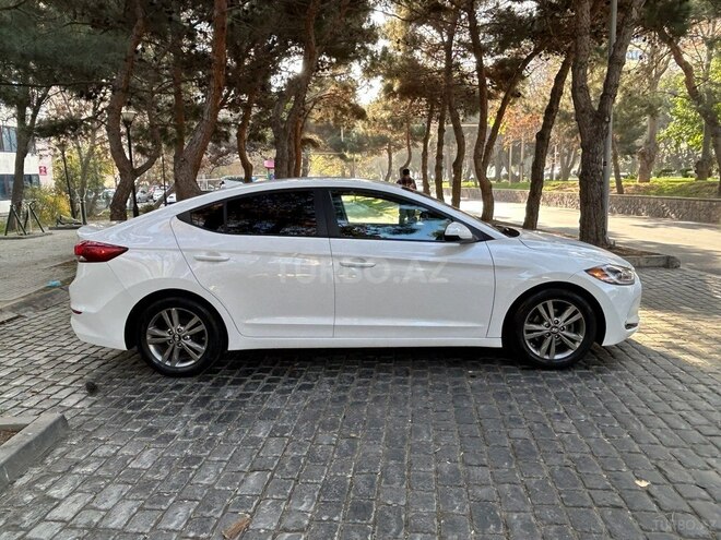 Hyundai Elantra 2016, 67,300 km - 2.0 l - Bakı