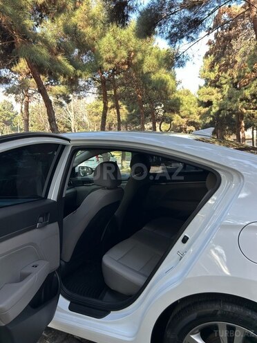 Hyundai Elantra 2016, 67,300 km - 2.0 l - Bakı