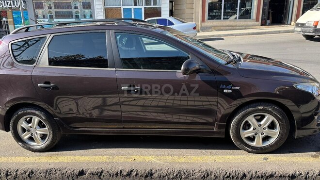 Hyundai i30 2010, 258,000 km - 1.4 l - Şəki