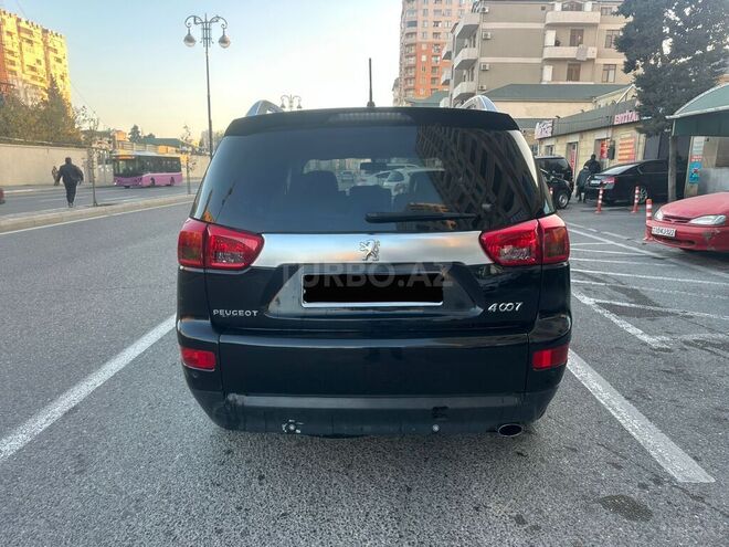 Peugeot  2009, 178,000 km - 2.4 l - Bakı