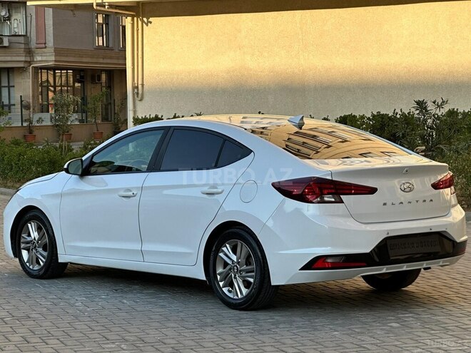 Hyundai Elantra 2019, 201,168 km - 2.0 л - Bakı