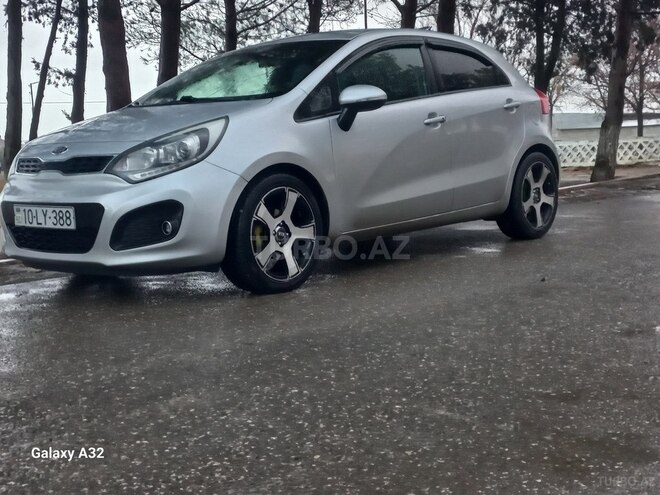 Kia Rio 2011, 215,456 km - 1.2 l - Sumqayıt