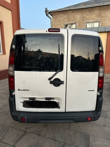 Fiat Doblo 2010, 390,000 km - 1.3 l - Quba
