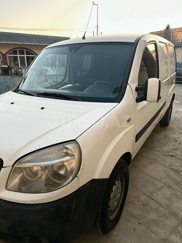 Fiat Doblo 2010, 390,000 km - 1.3 l - Quba