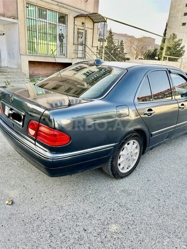 Mercedes E 240 1997, 420,232 km - 2.4 l - Sumqayıt