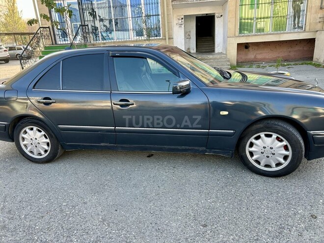Mercedes E 240 1997, 420,232 km - 2.4 l - Sumqayıt