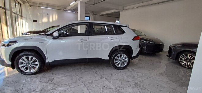 Toyota Corolla Cross-13