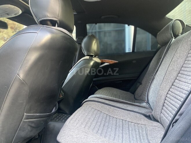 Mercedes E 220-13