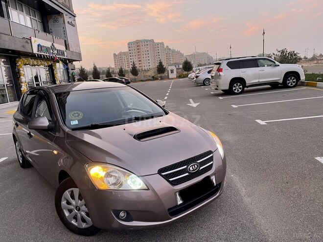 Kia Ceed 2009, 282,282 km - 1.6 л - Bakı