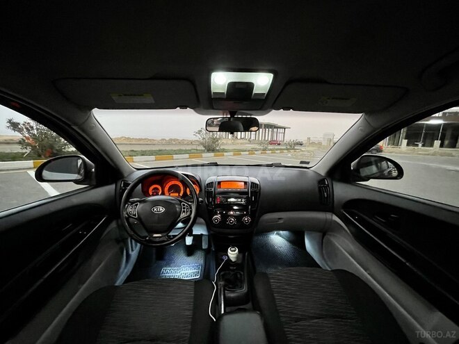 Kia Ceed 2009, 282,282 km - 1.6 л - Bakı