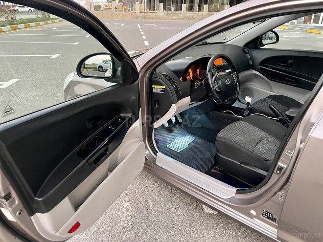 Kia Ceed 2009, 282,282 km - 1.6 л - Bakı