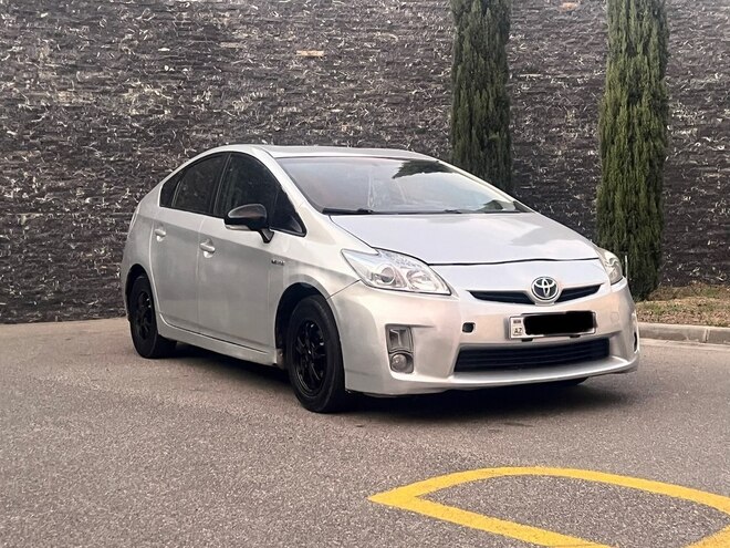 Toyota Prius 2011, 305,000 km - 1.8 l - Bakı