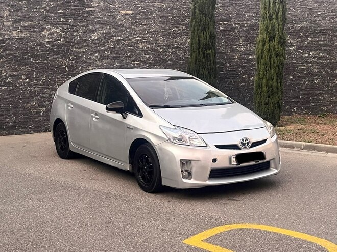 Toyota Prius 2011, 305,000 km - 1.8 l - Bakı
