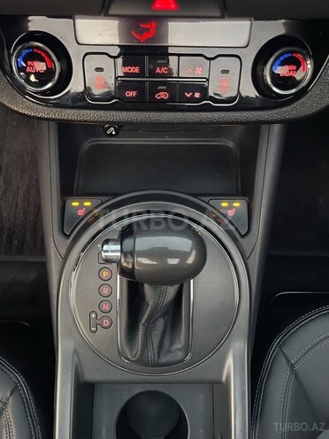Kia Sportage 2011, 215,000 km - 2.0 l - Bakı