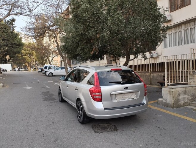 Kia  2008, 365,800 km - 1.6 l - Bakı