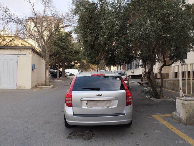 Kia  2008, 365,800 km - 1.6 l - Bakı