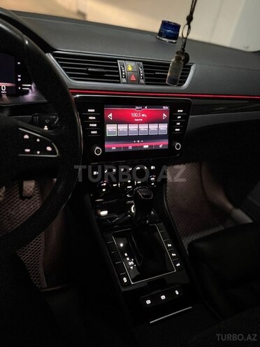 Skoda Superb-15