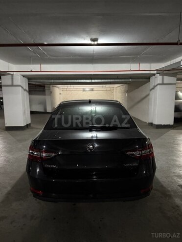 Skoda Superb-4