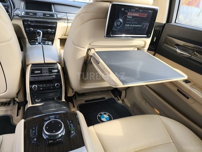 BMW 740 2014, 287,000 km - 3.0 л - Bakı