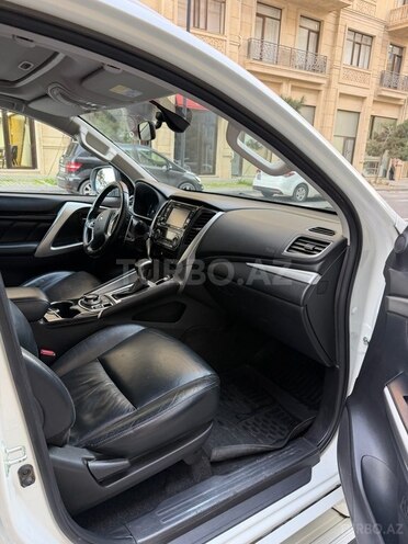 Mitsubishi Pajero Sport 2018, 164,000 km - 3.0 l - Bakı